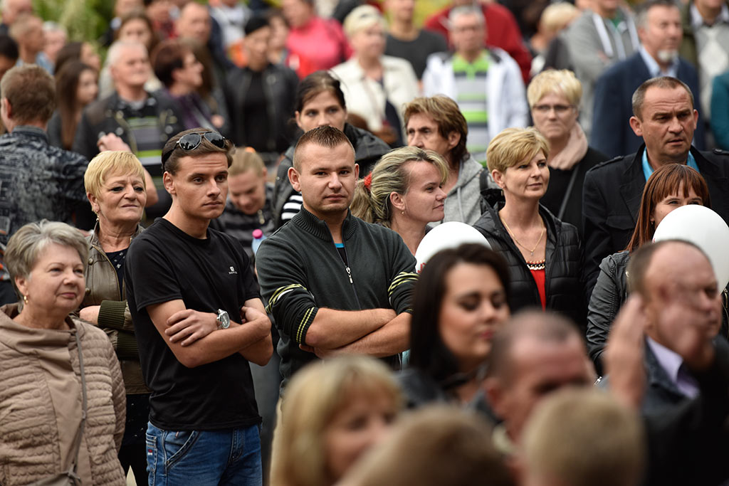 Tysiące legniczan bawiły się na wielkiej dyskotece w parku