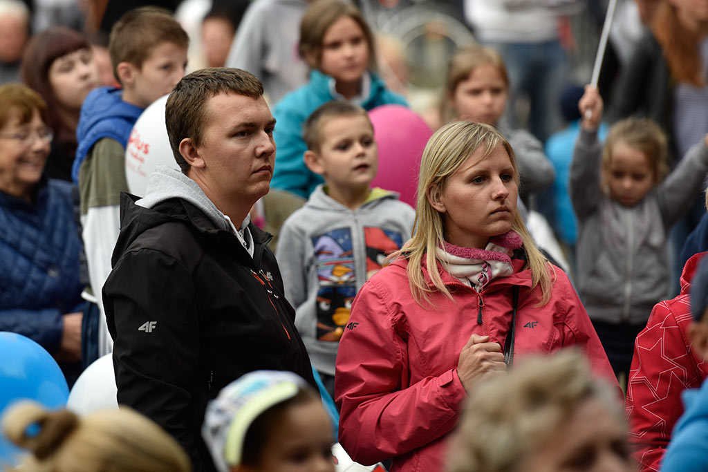 Tysiące legniczan bawiły się na wielkiej dyskotece w parku