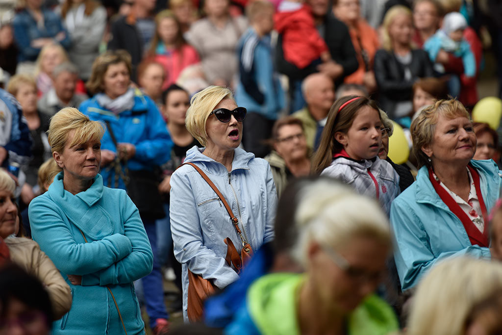 Tysiące legniczan bawiły się na wielkiej dyskotece w parku