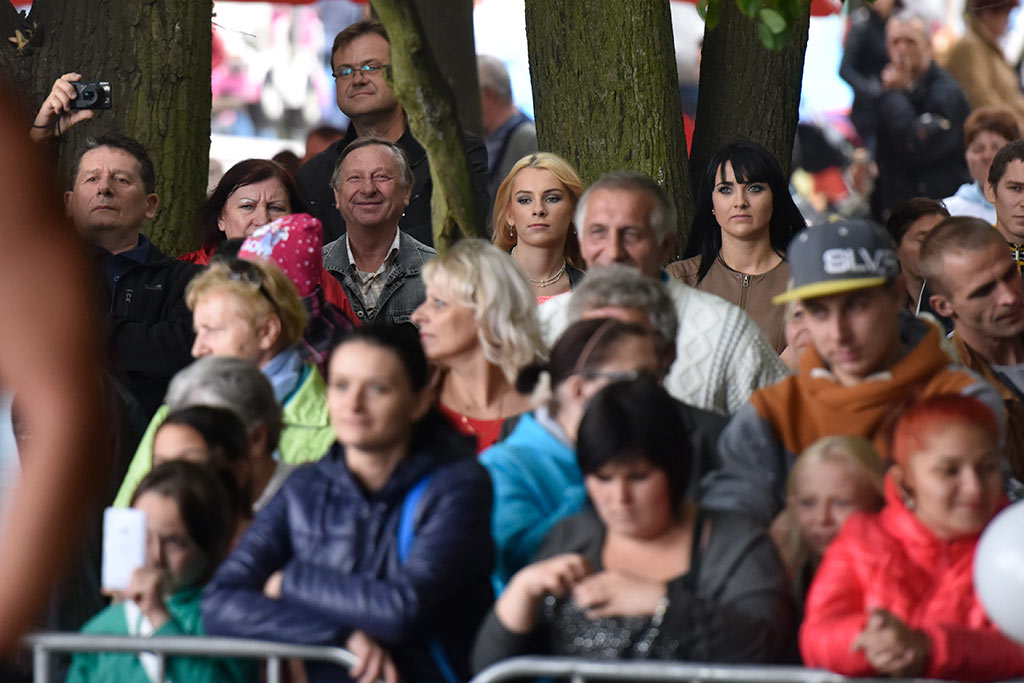 Tysiące legniczan bawiły się na wielkiej dyskotece w parku