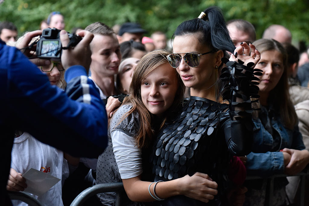 Tysiące legniczan bawiły się na wielkiej dyskotece w parku
