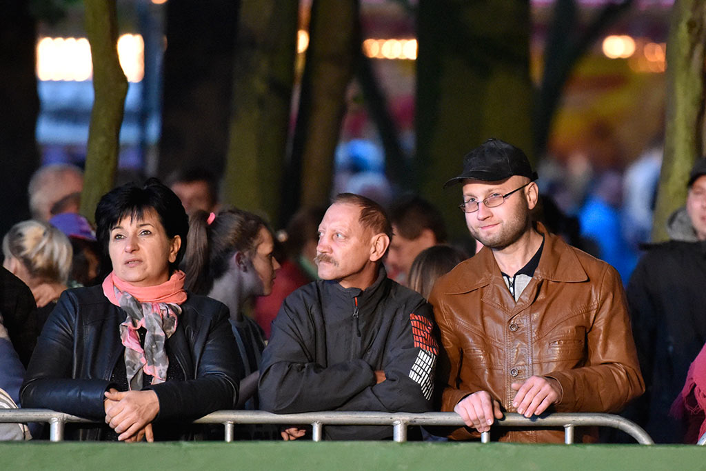Tysiące legniczan bawiły się na wielkiej dyskotece w parku