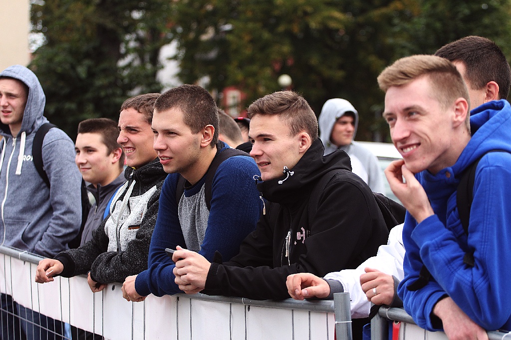 Bezpieczny uczeń w Zespole Szkół Samochodowych. Wykłady i pokazy