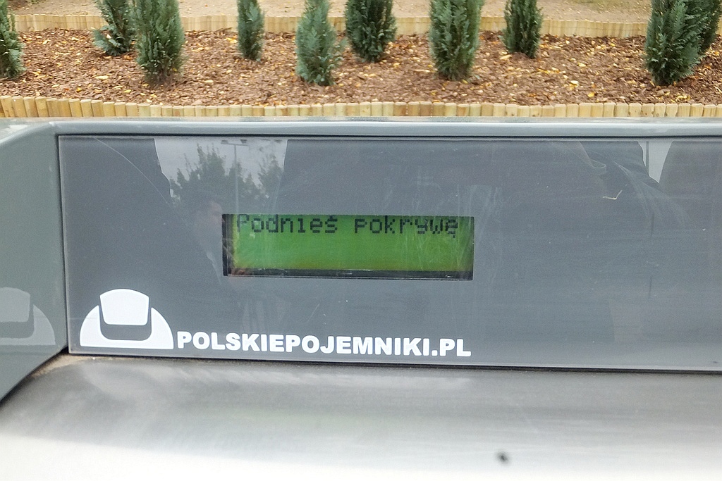 Mieszkańcy ulicy Kosmicznej mają podziemny śmietnik