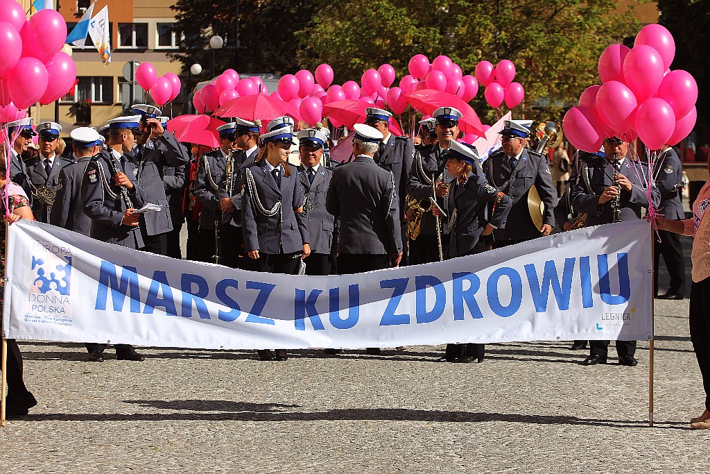 Kobiety z Europa Donna maszerując nawoływały do profilaktyki