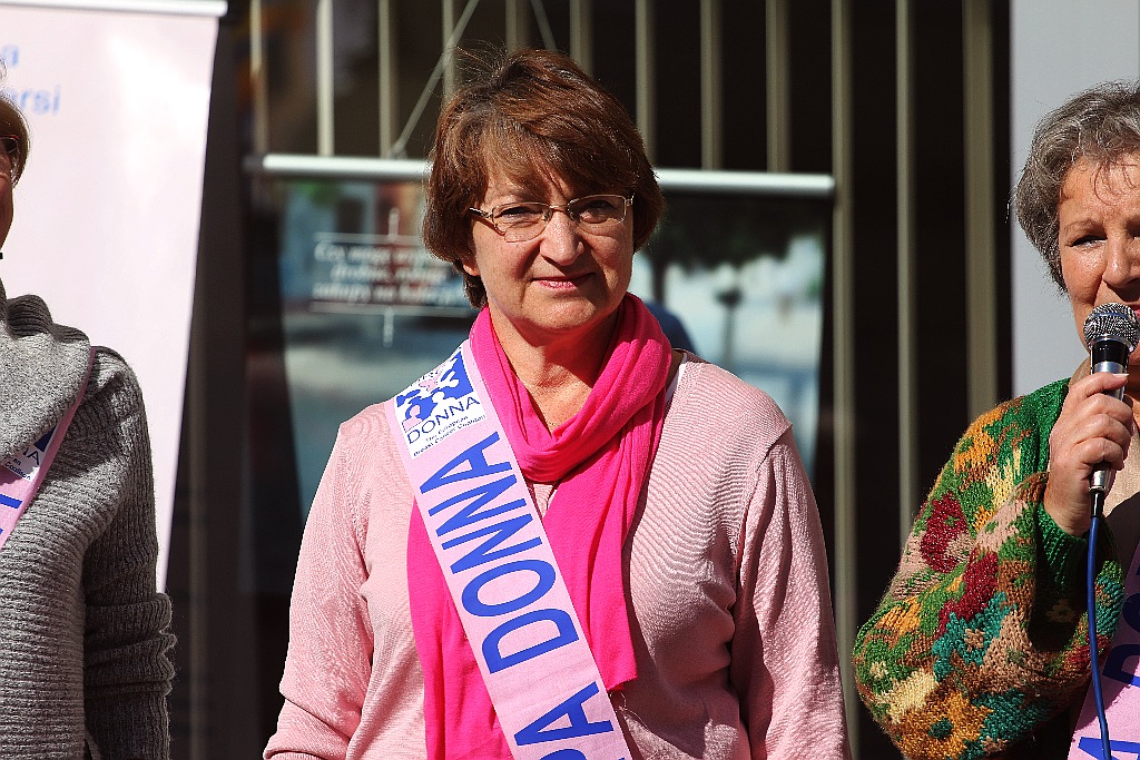 Kobiety z Europa Donna maszerując nawoływały do profilaktyki