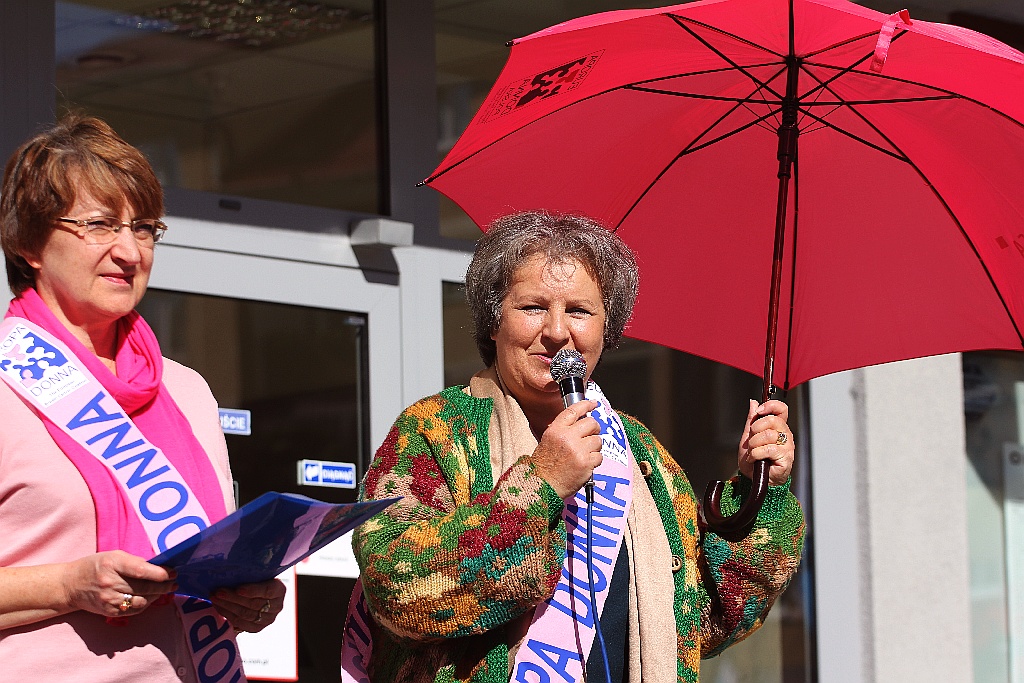 Kobiety z Europa Donna maszerując nawoływały do profilaktyki