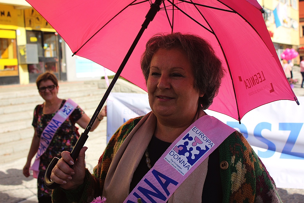 Kobiety z Europa Donna maszerując nawoływały do profilaktyki