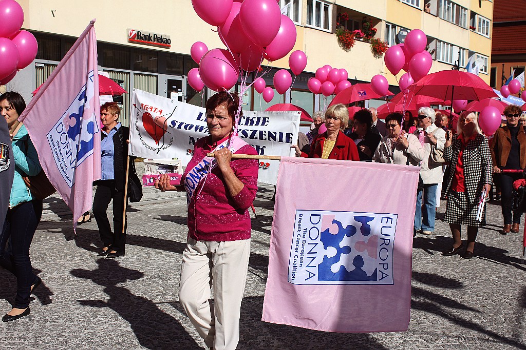 Kobiety z Europa Donna maszerując nawoływały do profilaktyki