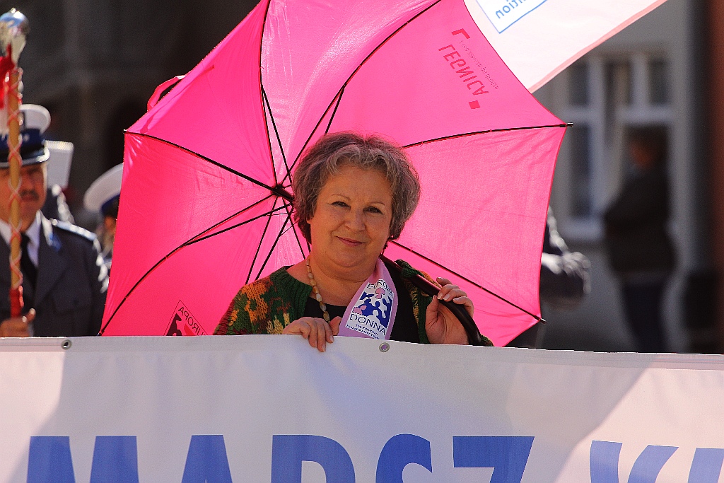 Kobiety z Europa Donna maszerując nawoływały do profilaktyki