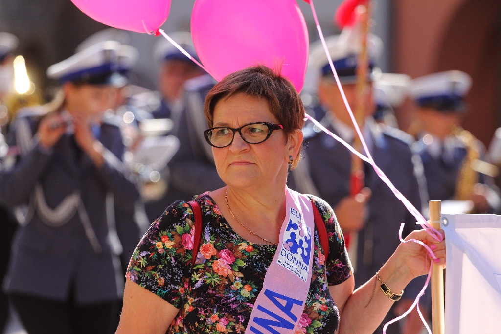 Kobiety z Europa Donna maszerując nawoływały do profilaktyki