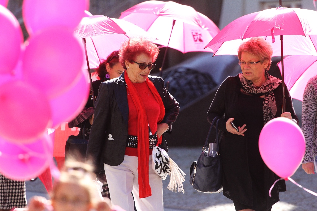 Kobiety z Europa Donna maszerując nawoływały do profilaktyki