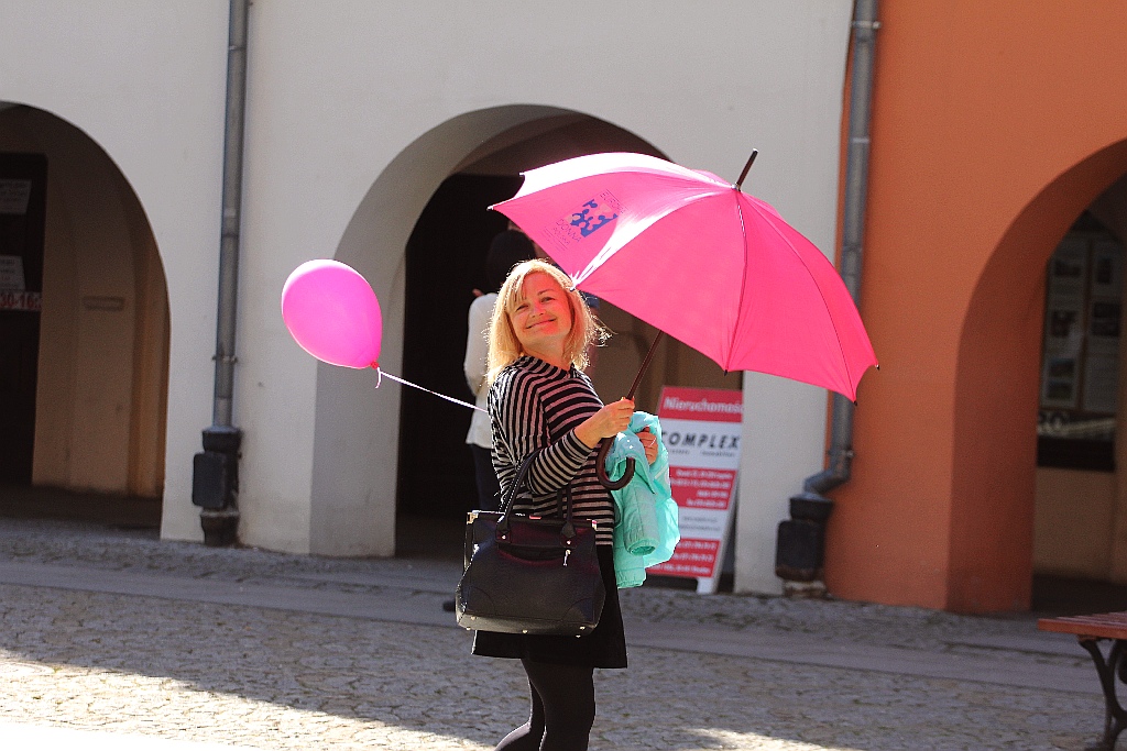 Kobiety z Europa Donna maszerując nawoływały do profilaktyki