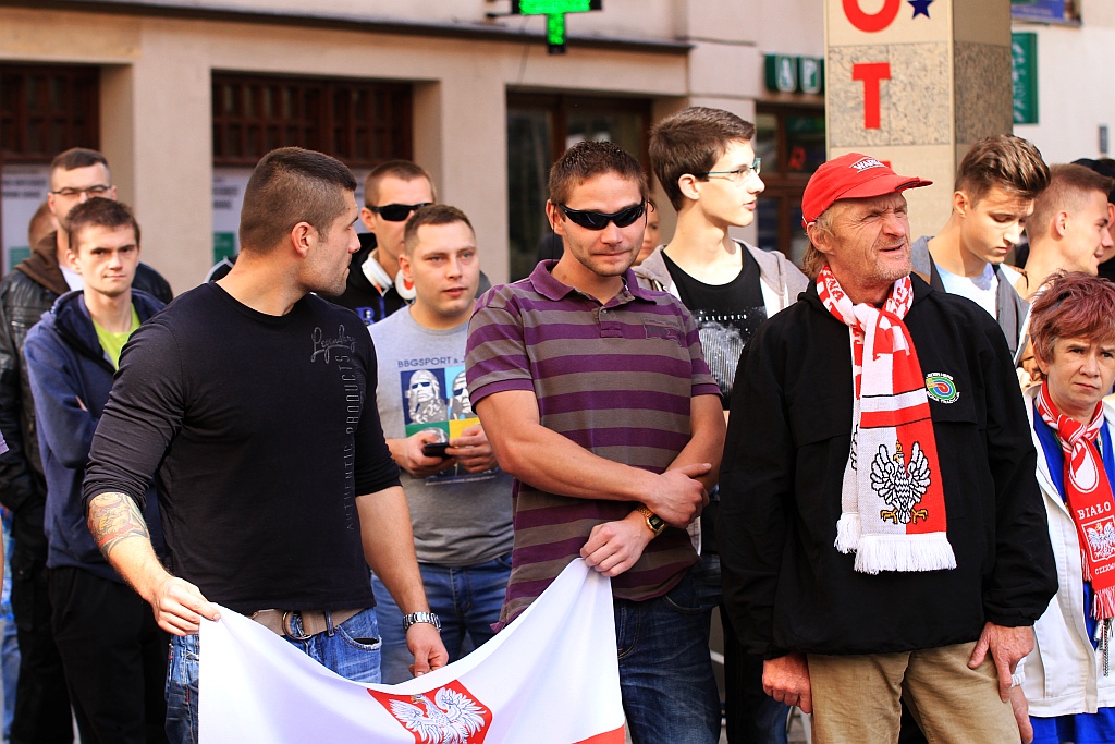 Zwolennicy Kukiza protestowali w Rynku przeciwko uchodźcom