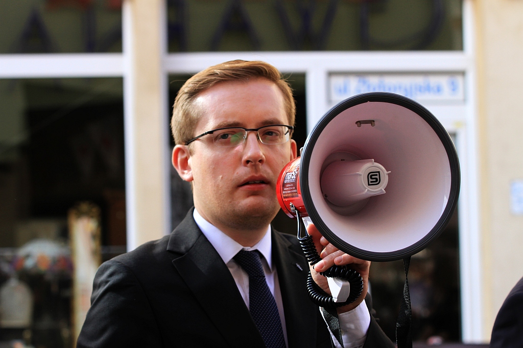 Zwolennicy Kukiza protestowali w Rynku przeciwko uchodźcom