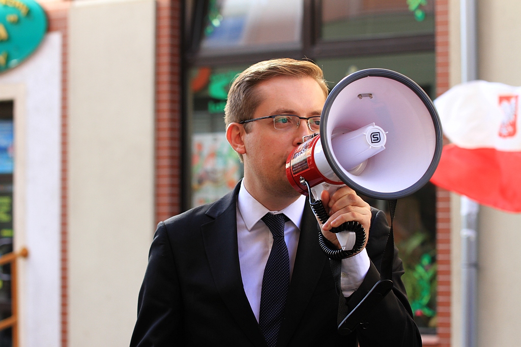 Zwolennicy Kukiza protestowali w Rynku przeciwko uchodźcom