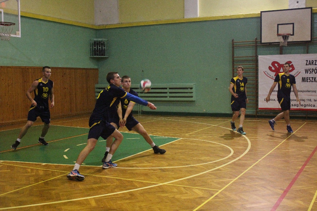 Siatkarze Ikara pewnie wygrali na inaugurację sezonu