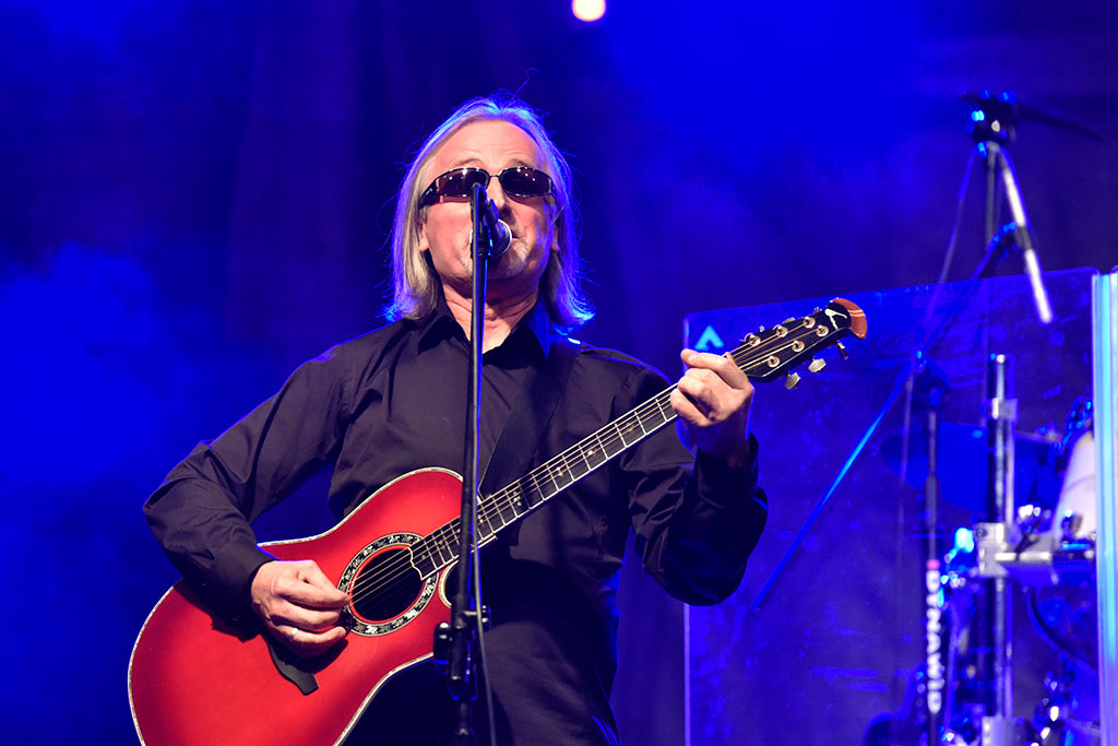 Ponad tysiac osób bawiło się na koncercie Czerwonych Gitar