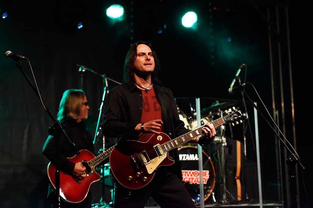 Ponad tysiac osób bawiło się na koncercie Czerwonych Gitar