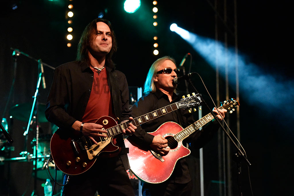 Ponad tysiac osób bawiło się na koncercie Czerwonych Gitar