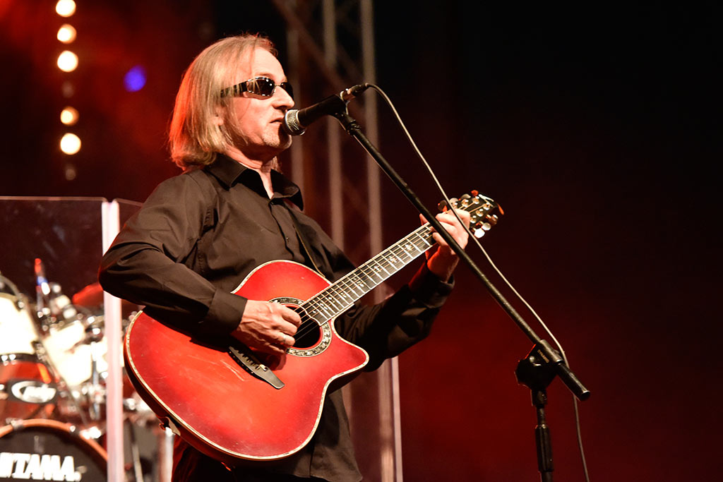 Ponad tysiac osób bawiło się na koncercie Czerwonych Gitar