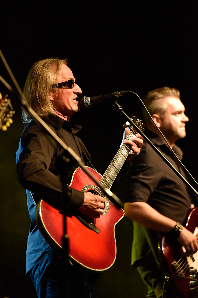 Ponad tysiac osób bawiło się na koncercie Czerwonych Gitar