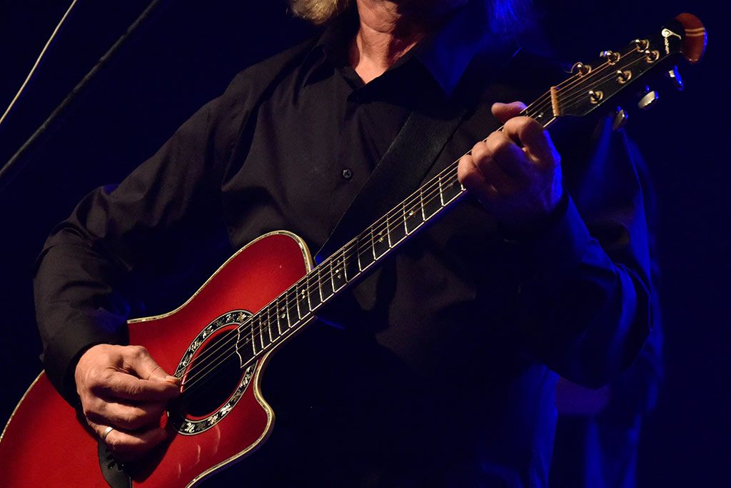 Ponad tysiac osób bawiło się na koncercie Czerwonych Gitar