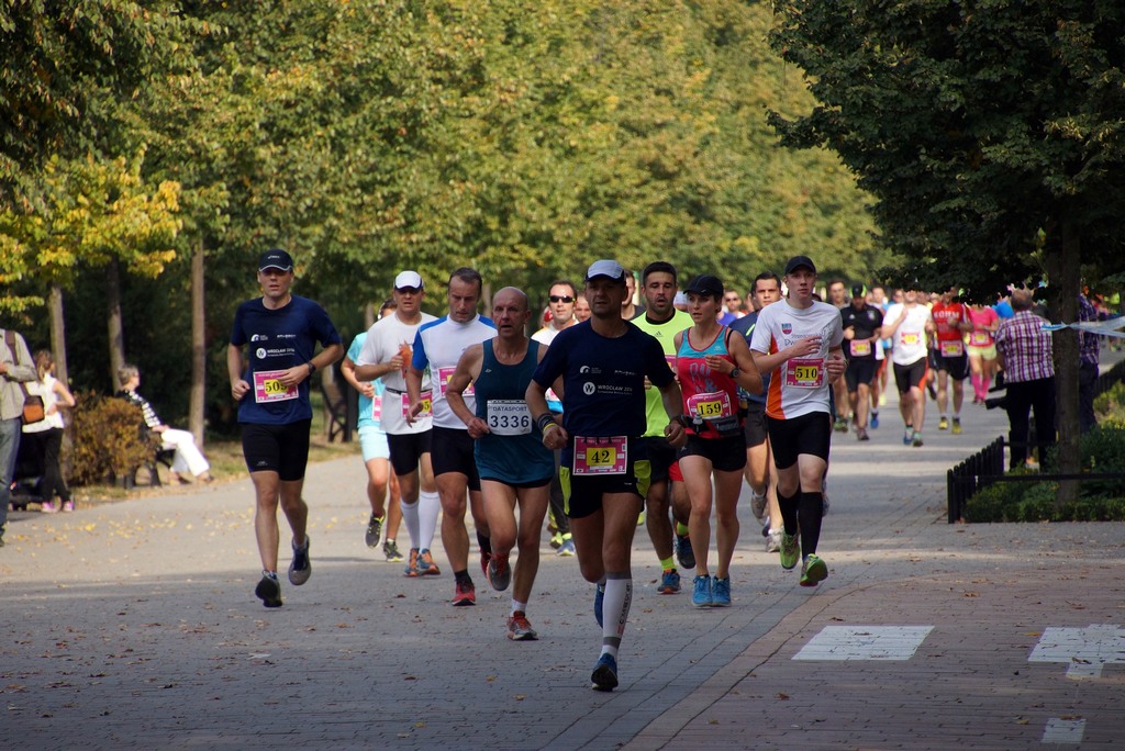 Grzegorz Gronostaj zwycięzcą legnickiego półmaratonu - część 2