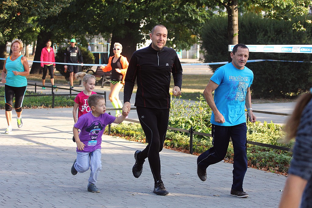 Ponad sto osób ukończyło Bieg Rodzinny w Parku Miejskim