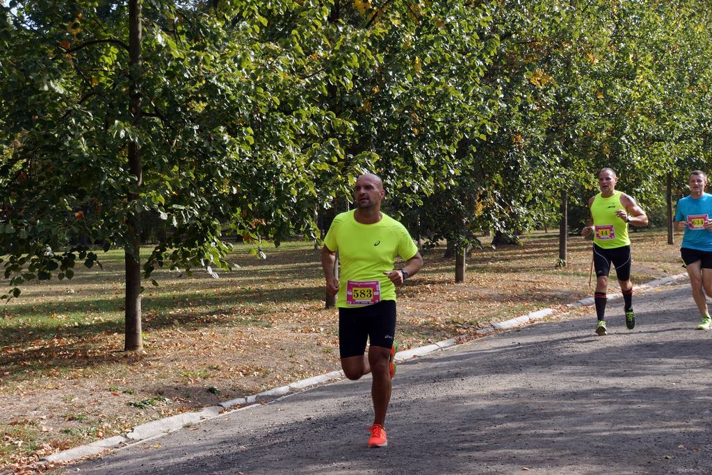 Grzegorz Gronostaj zwycięzcą legnickiego półmaratonu - część 2