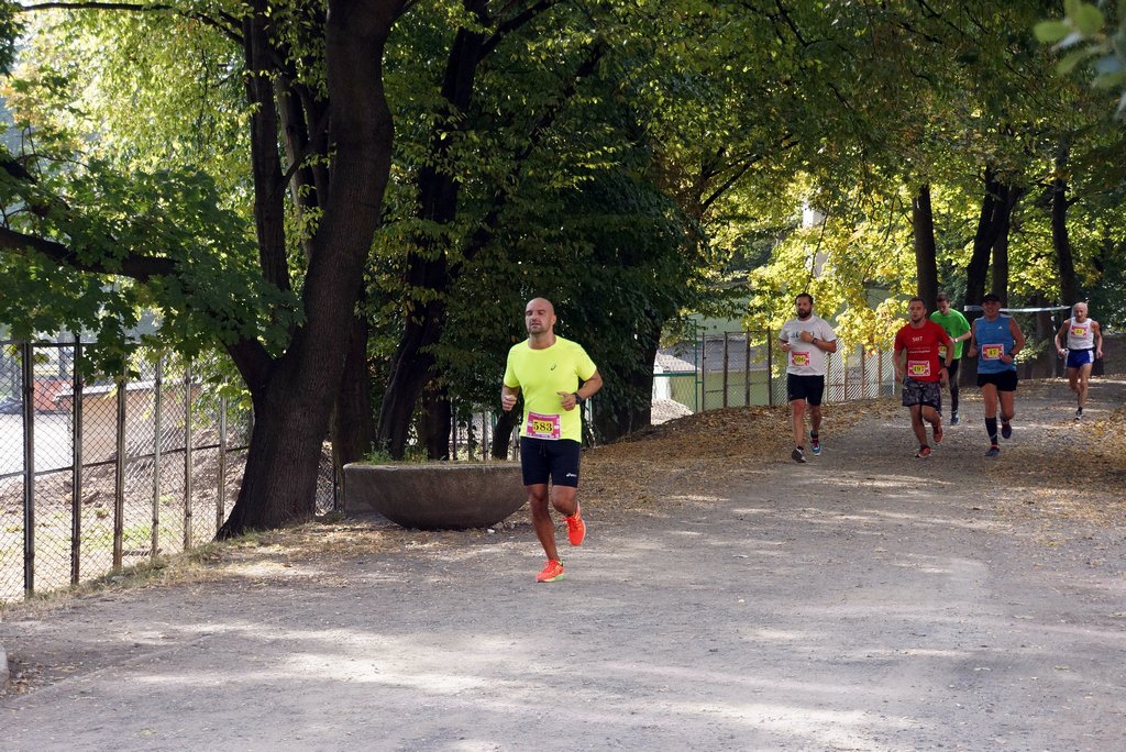 Grzegorz Gronostaj zwycięzcą legnickiego półmaratonu - część 2