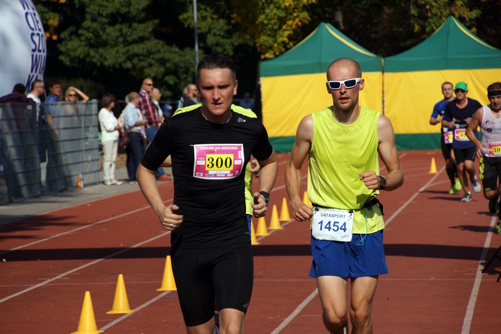 Grzegorz Gronostaj zwycięzcą legnickiego półmaratonu - część 2