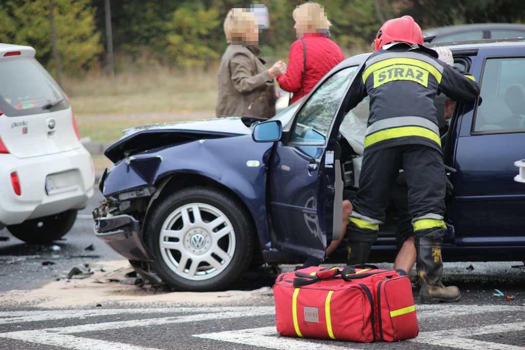 Groźny wypadek na skrzyżowaniu Sikorskiego z Wrocławską