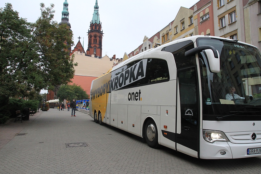 Onetobus w Legnicy. Mieszkańcy wyrazili opinie o politykach