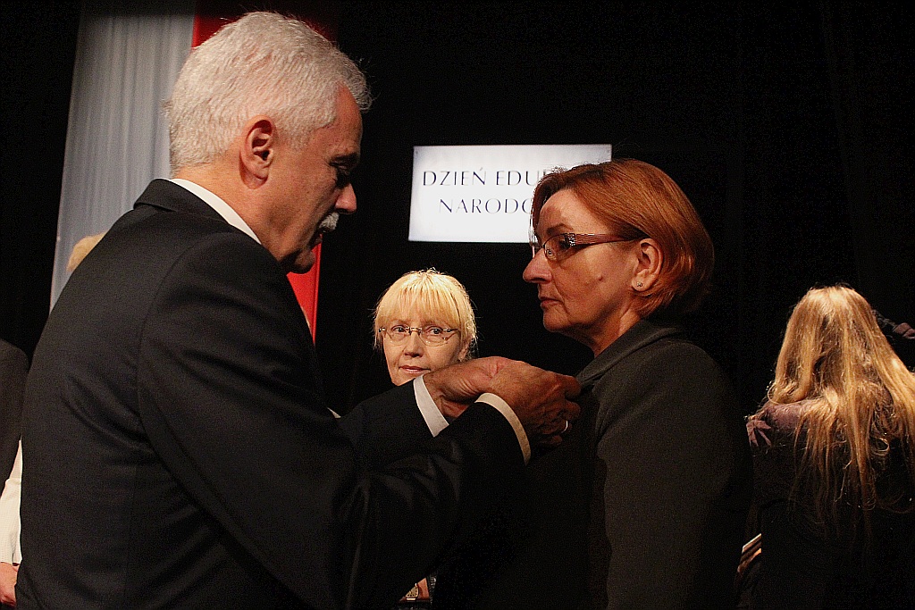 Nauczyciele odebrali odznaczenia, politycy się lansowali
