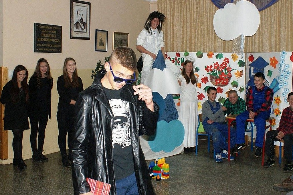 Gimnazjaliści z Rui zachwycili nauczycieli talentem scenicznym