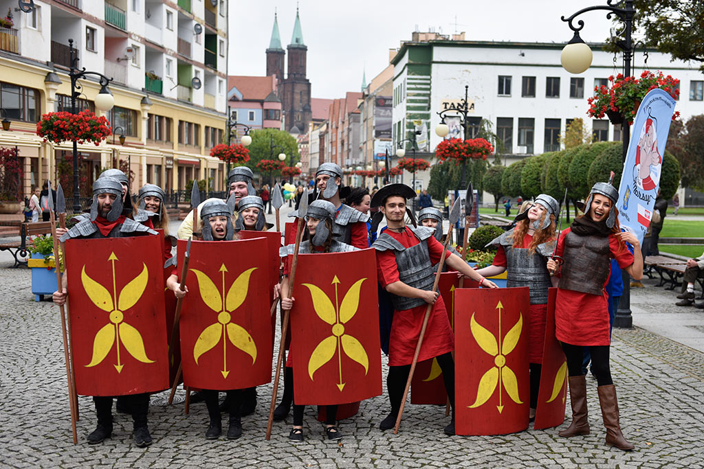 Legnickie organizacje pozarządowe świętowały w Galerii Piastów