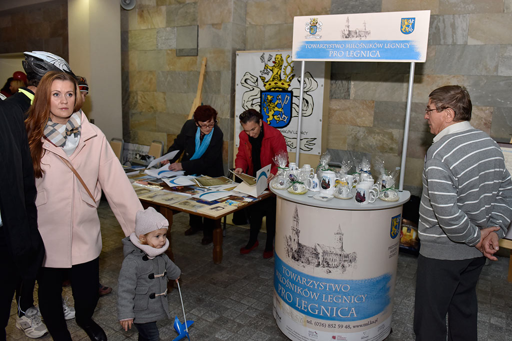Legnickie organizacje pozarządowe świętowały w Galerii Piastów