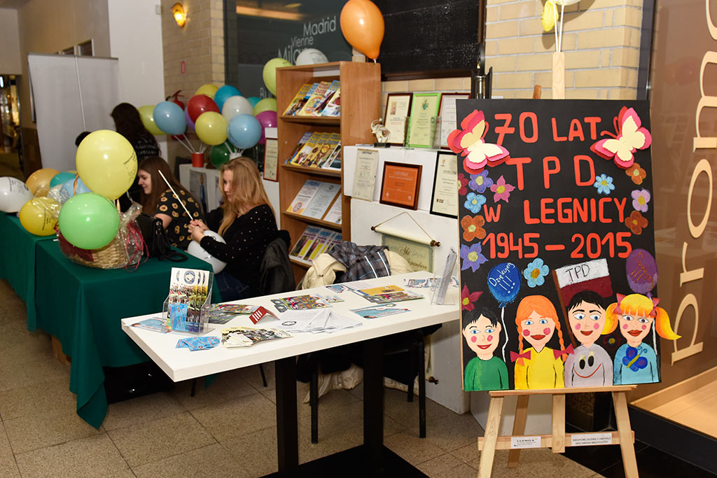 Legnickie organizacje pozarządowe świętowały w Galerii Piastów
