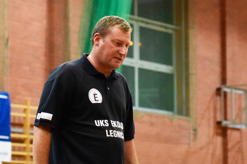 Koszykówka kobiet: Ekonom Legnica pokonał AZS II Poznań