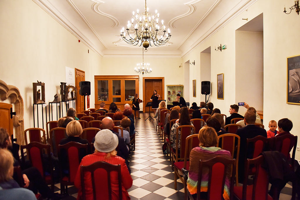 Muzyczny wtorek z „Concerto d’amore”  i umuzykalnioną młodzieżą
