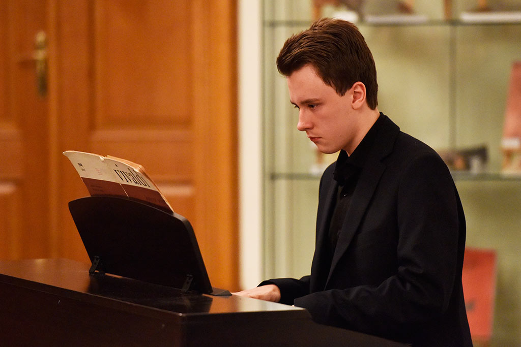 Muzyczny wtorek z „Concerto d’amore”  i umuzykalnioną młodzieżą