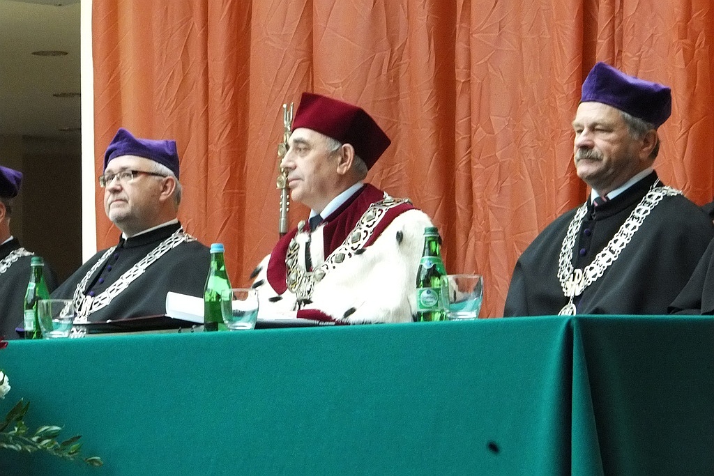 Gaudeamus igitur zabrzmiał dla studentów legnickiej politechniki