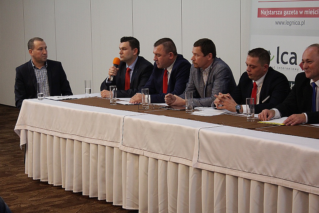 Z Legnicy do Sejmu. Debata legnickich kandydatów do Sejmu