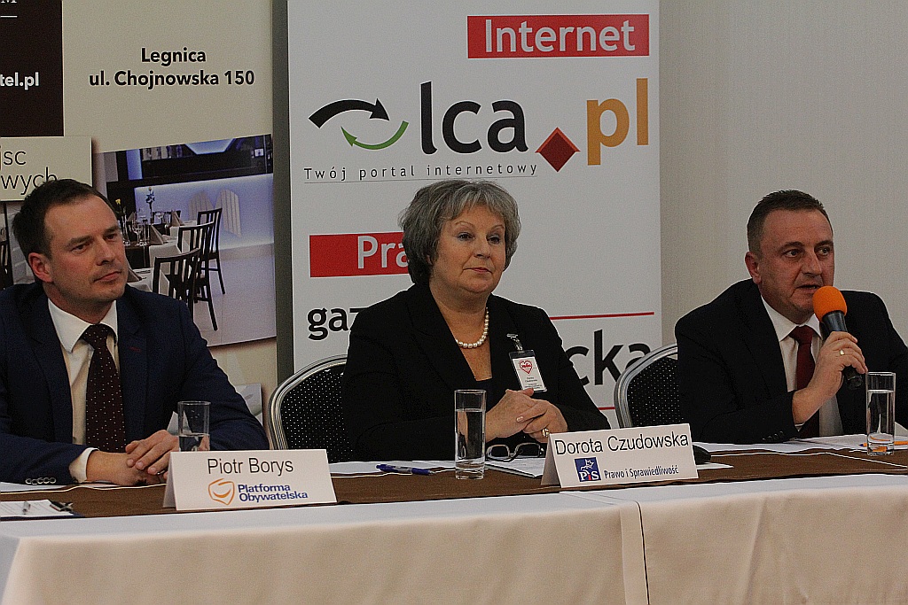 Debata kandydatów do Senatu: Borysa, Czudowskiej i Pasisa