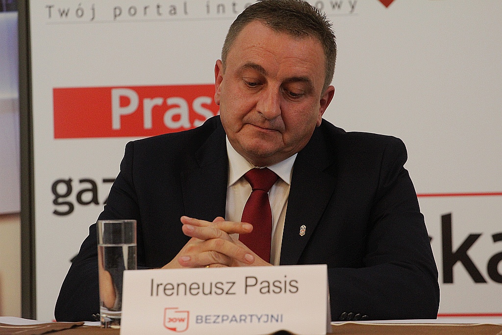 Debata kandydatów do Senatu: Borysa, Czudowskiej i Pasisa