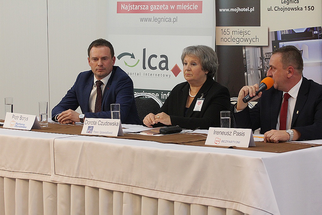 Debata kandydatów do Senatu: Borysa, Czudowskiej i Pasisa