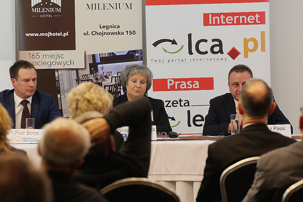 Debata kandydatów do Senatu: Borysa, Czudowskiej i Pasisa