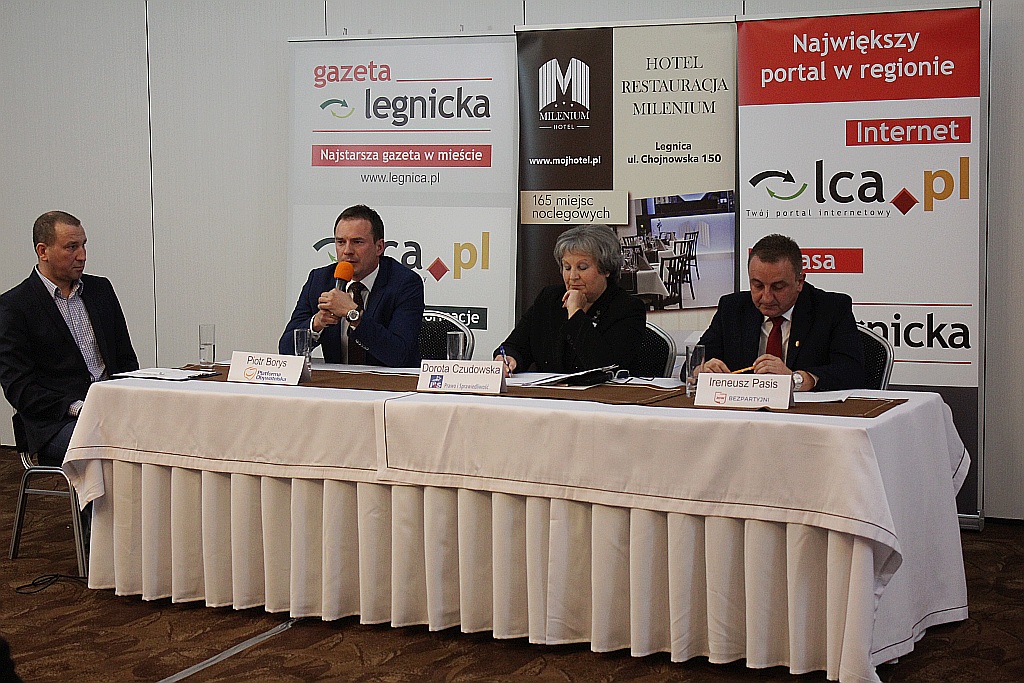 Debata kandydatów do Senatu: Borysa, Czudowskiej i Pasisa