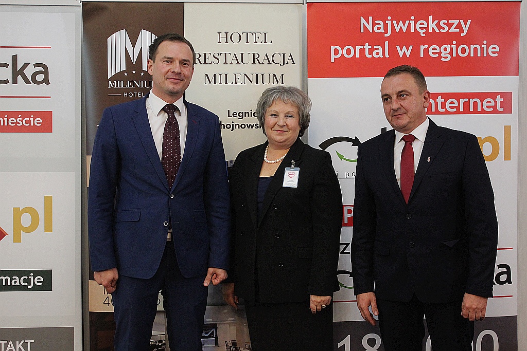 Debata kandydatów do Senatu: Borysa, Czudowskiej i Pasisa